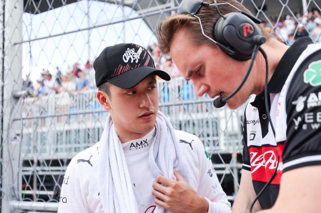 开云中国-专访周冠宇①：首个赛季开局不错 早期起伏有助提高