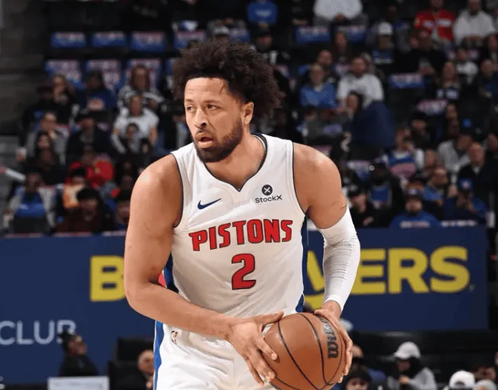 开云APP-坎宁安复出出战25分钟，投篮11中6得到13分5篮板10助攻